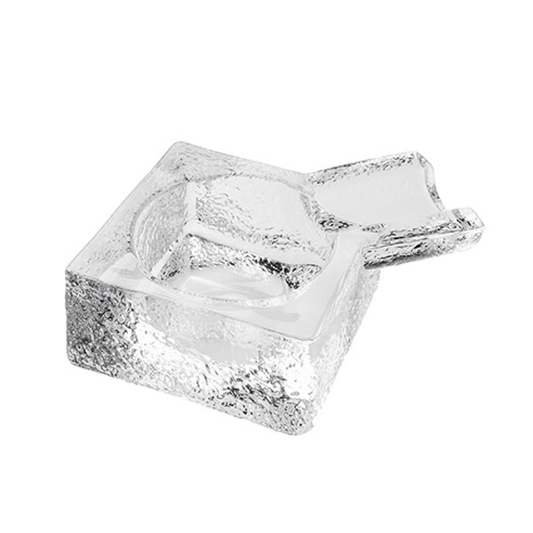 Стъклен пепелник за пури