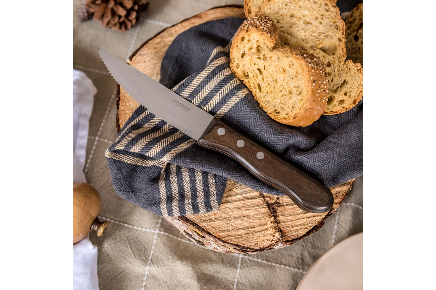 Нож за стек